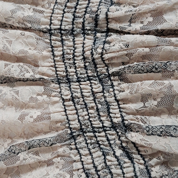 Lafiance Women's Tan Brown Lace Short Sleeve Top, M - Picture 6 of 8